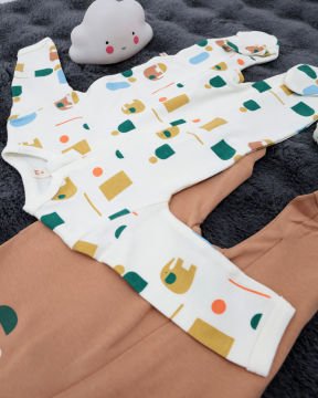 %100 Pamuklu Fil Desenli Fermuarlı 2’li Bebek Tulum Seti – 2 Adet Şapka Hediyeli Bej-Beyaz