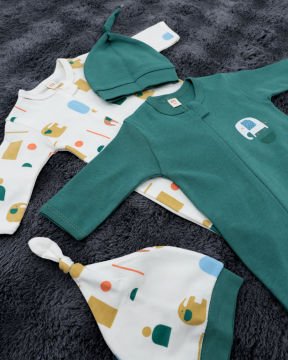 %100 Pamuklu Fil Desenli Fermuarlı 2’li Bebek Tulum Seti – 2 Adet Şapka Hediyeli Yeşil-Beyaz