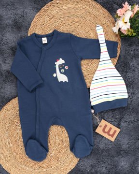 Zürafa Desenli Bebek Tulum / Şapka Hediye / %100 Pamuklu Kumaş Yenidoğan Tulum Lacivert - 3-6 Ay