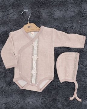 Organik Havlu Kumaştan Kruvaze Bebek Takımı (Body, Pantolon ve Şapka)