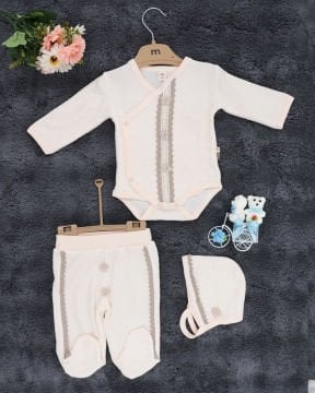 Organik Havlu Kumaştan Kruvaze Bebek Takımı (Body, Pantolon ve Şapka)