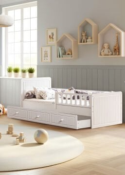 Lena Yavrulu Karyola