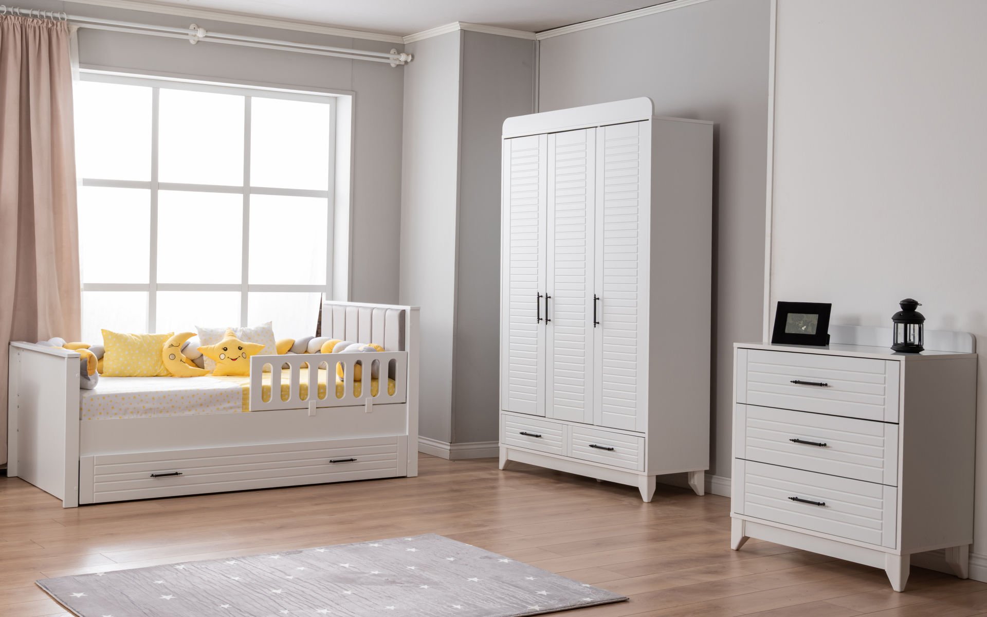 Panjur Beyaz Bebek ve Çocuk Odası