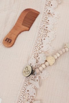 Muslin Battaniye / Tarak / Emzik Tutacağı / 3lü Bebek Hediye Seti - Ekru